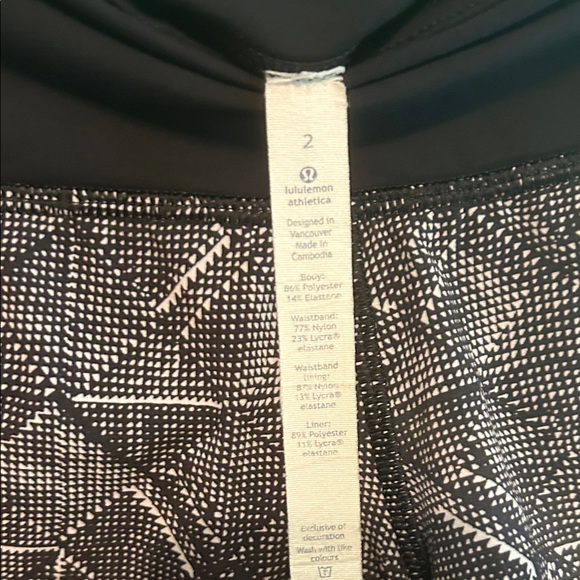 Lululemon 🍋 Geometric Women's Shorts Lot#1 - Picture 3 of 4